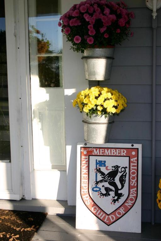 Broadwater Inn & Cottages Baddeck Inlet Buitenkant foto